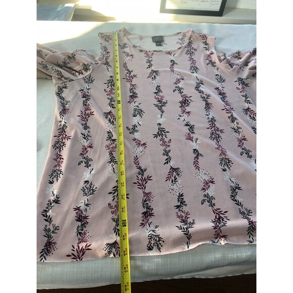 Worthington Pink Floral Cold Shoulder Short Sleeve Blouse Siz XL Raw Hem Stretch - Picture 7 of 9